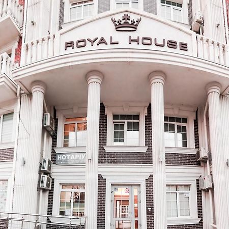 Royal House Apartment Киев Екстериор снимка