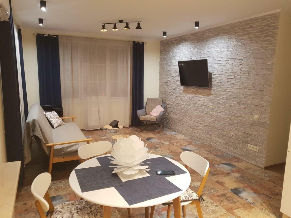 Royal House Apartment Киев Екстериор снимка