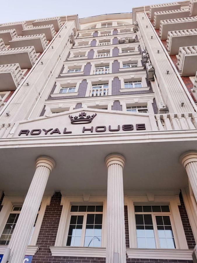 Royal House Apartment Киев Екстериор снимка