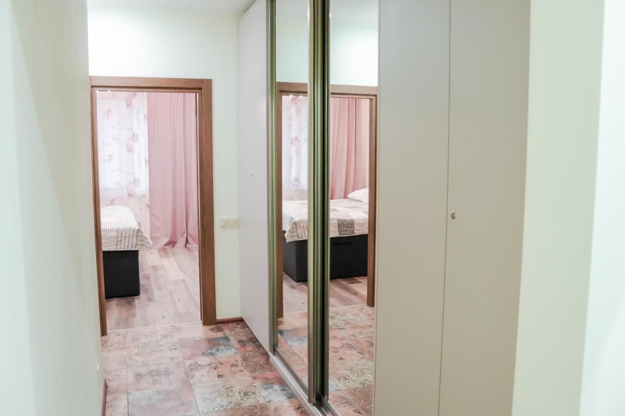 Royal House Apartment Киев Екстериор снимка