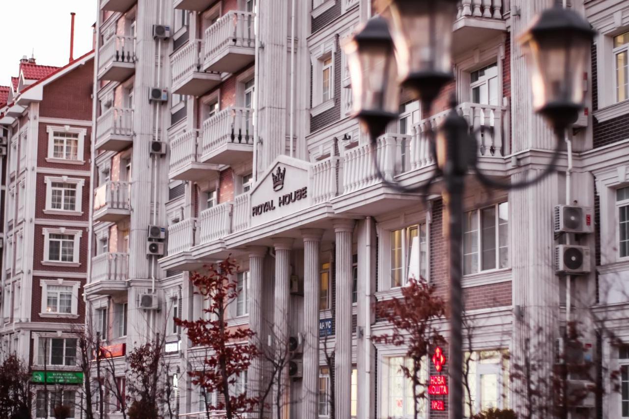 Royal House Apartment Киев Екстериор снимка